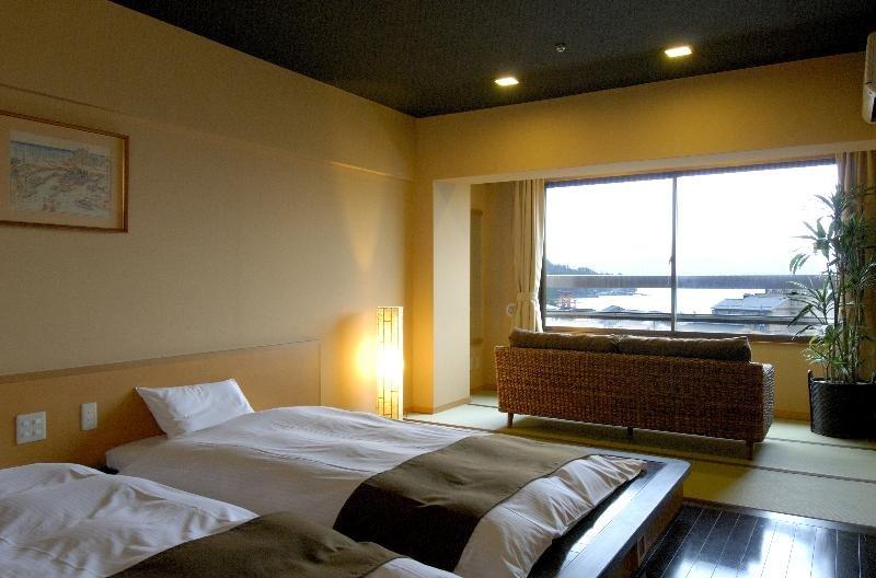 Livemax Resort Aki Miyajima Хацукаити Экстерьер фото